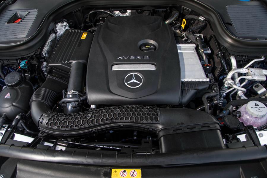 Моторный отсек Mercedes-Benz GLC350 e 4Matic (X253) 2018 года  (NA) (фото 18 из 29)